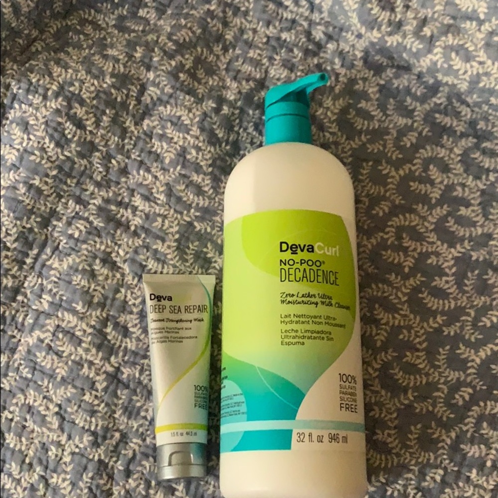 COPY - Unopened 32 fl oz. devacurl CLEANSER